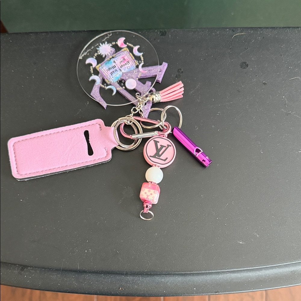 NWOT‎ Fashion Junk Key Chain
